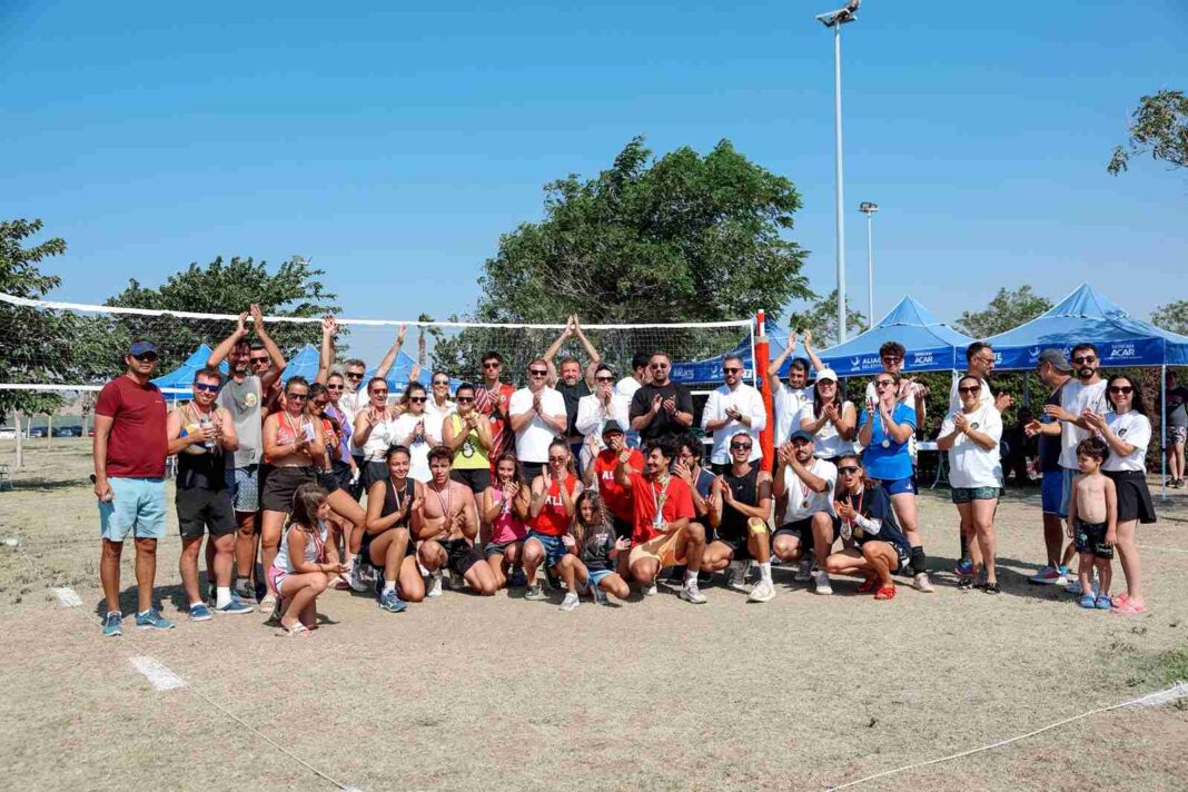 ALBEST AĞAPARK’TA ÜÇ SAHADA VOLEYBOL HEYECANI… ALBEST AĞAPARK’TA ÜÇ SAHADA VOLEYBOL HEYECANI…
