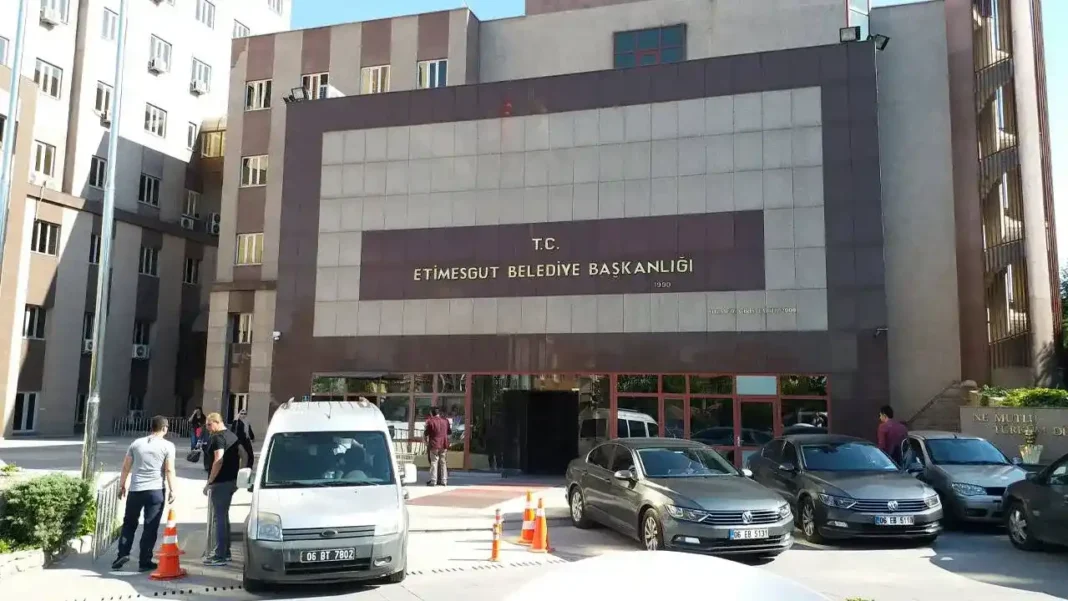 AKP VE MHP DESTEKLEDİ, CHP ADAYI KAZANDI… AKP VE MHP DESTEKLEDİ, CHP ADAYI KAZANDI…