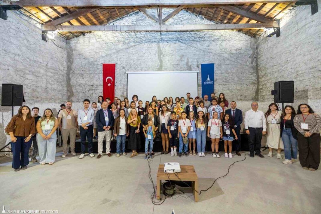 İzmirli Çocuklar, İklim Krizine Karşı Buluştu… İzmirli Çocuklar, İklim Krizine Karşı Buluştu…