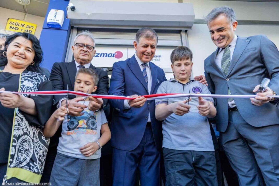 Başkan Tugay: “Halkın Zincir Marketi Şube Açıyor…” Başkan Tugay: “Halkın Zincir Marketi Şube Açıyor…”