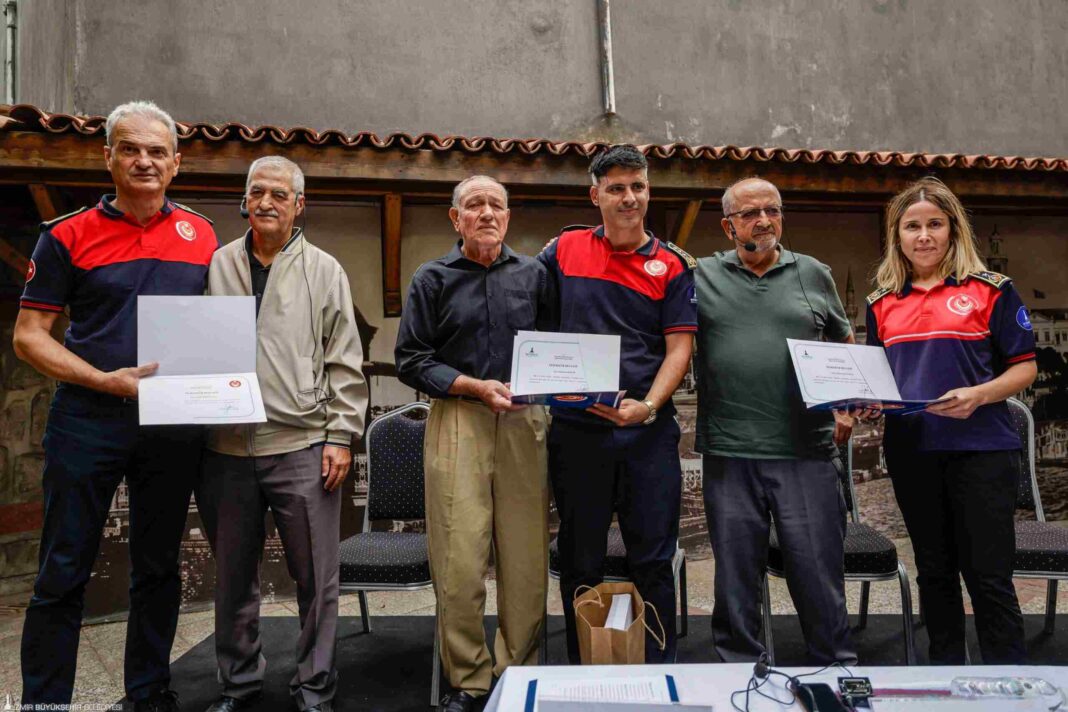 Bir Ömürlük İtfaiye Deneyimi Gençlere Aktarıldı… Bir Ömürlük İtfaiye Deneyimi Gençlere Aktarıldı…