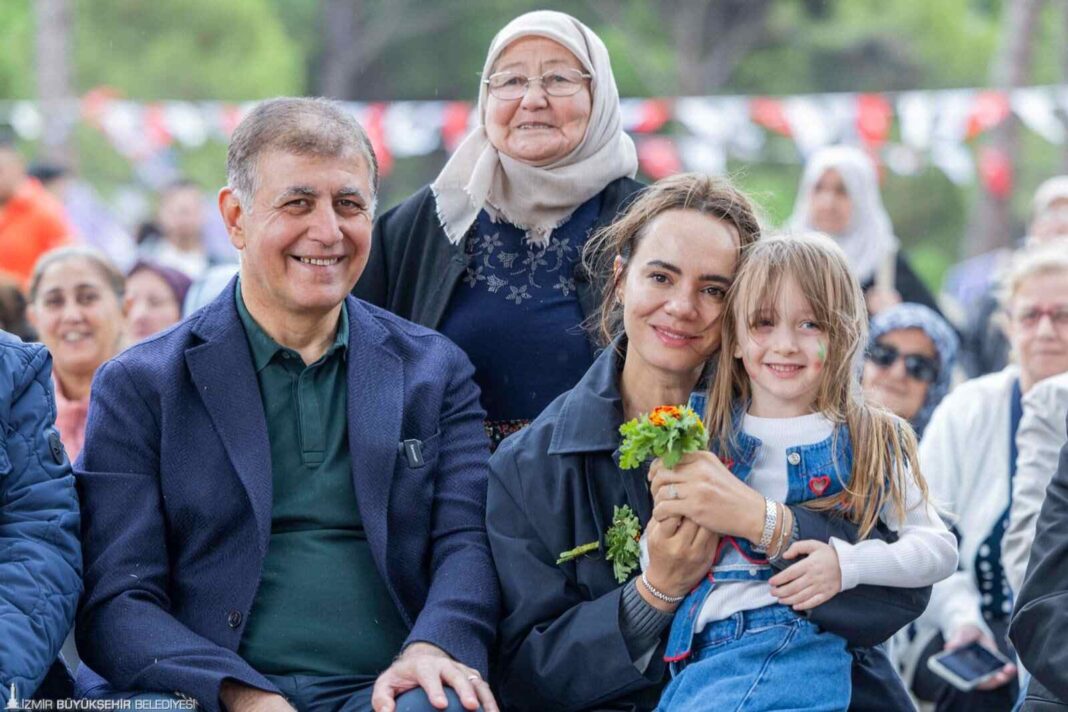 Başkan Tugay: İzmir’i Çok Daha İyi Bir Yere Getireceğiz… Başkan Tugay: İzmir’i Çok Daha İyi Bir Yere Getireceğiz…