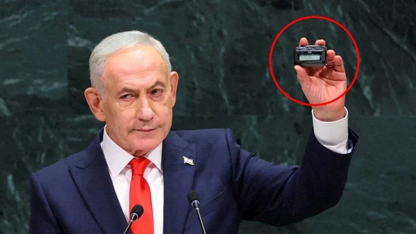 KATİL NETANYAHU ELİNDEKİ CİHAZLA TÜM DÜNYA’YI TEHDİT ETTİ!… KATİL NETANYAHU ELİNDEKİ CİHAZLA TÜM DÜNYA’YI TEHDİT ETTİ!…