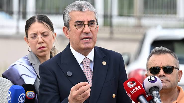GÜNAYDIN: “GÜNDOĞDU TARIMIN AKP İLE İLİŞKİLERİNİ AÇIKÇA ORTAYA KOYACAĞIZ…” GÜNAYDIN: “GÜNDOĞDU TARIMIN AKP İLE İLİŞKİLERİNİ AÇIKÇA ORTAYA KOYACAĞIZ…”