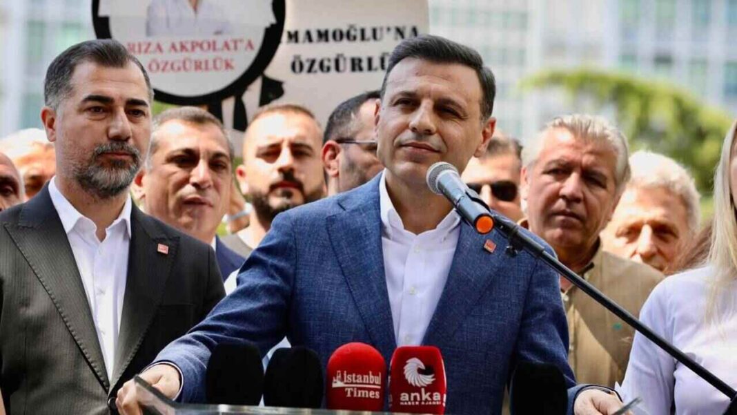 ÇELİK: “BU YÖNTEM KAYBEDENLERİN YÖNTEMİDİR…” ÇELİK: “BU YÖNTEM KAYBEDENLERİN YÖNTEMİDİR…”