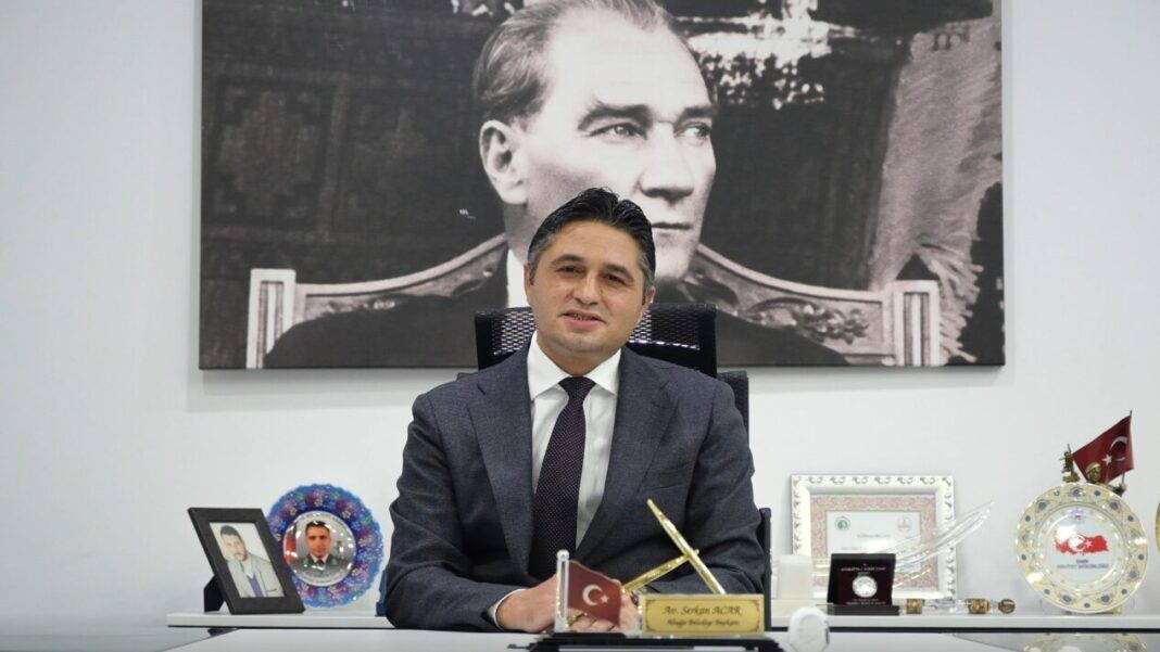 TÜM YÖNETİM KADROSUNUN İSTİFALARINI İSTEDİ, SONRA DA TATİLE GİTTİ… TÜM YÖNETİM KADROSUNUN İSTİFALARINI İSTEDİ, SONRA DA TATİLE GİTTİ…