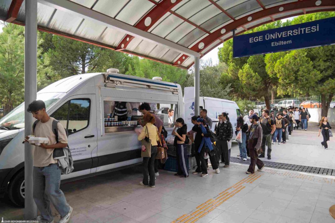 İzmir’de Üniversiteliler Büyükşehir’e Emanet… İzmir’de Üniversiteliler Büyükşehir’e Emanet…