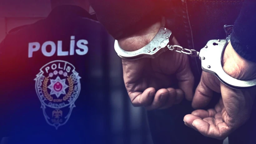 FON VURGUNU SORUŞTURMASINDA TUTUKLANANLAR ARASINDA ALİAĞA’DAN BİR İŞ İNSANI DA VAR… FON VURGUNU SORUŞTURMASINDA TUTUKLANANLAR ARASINDA ALİAĞA’DAN BİR İŞ İNSANI DA VAR…